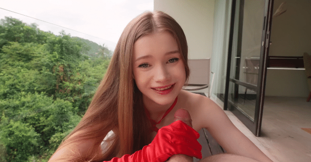 avuncen สาวหื่นชุดแดง Diana Rider – She Wanted Windows 2