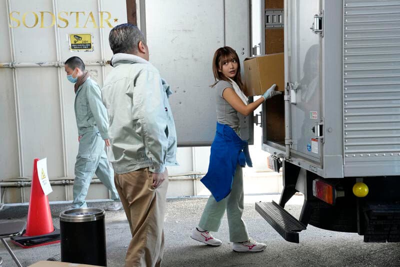 Japan av ภรรยาใหม่ใจสั่น รถคันนั้นมันเร้าใจ START-354 1